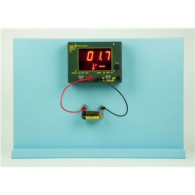 Clip terminal for 1.5 V batteries, magnetic
